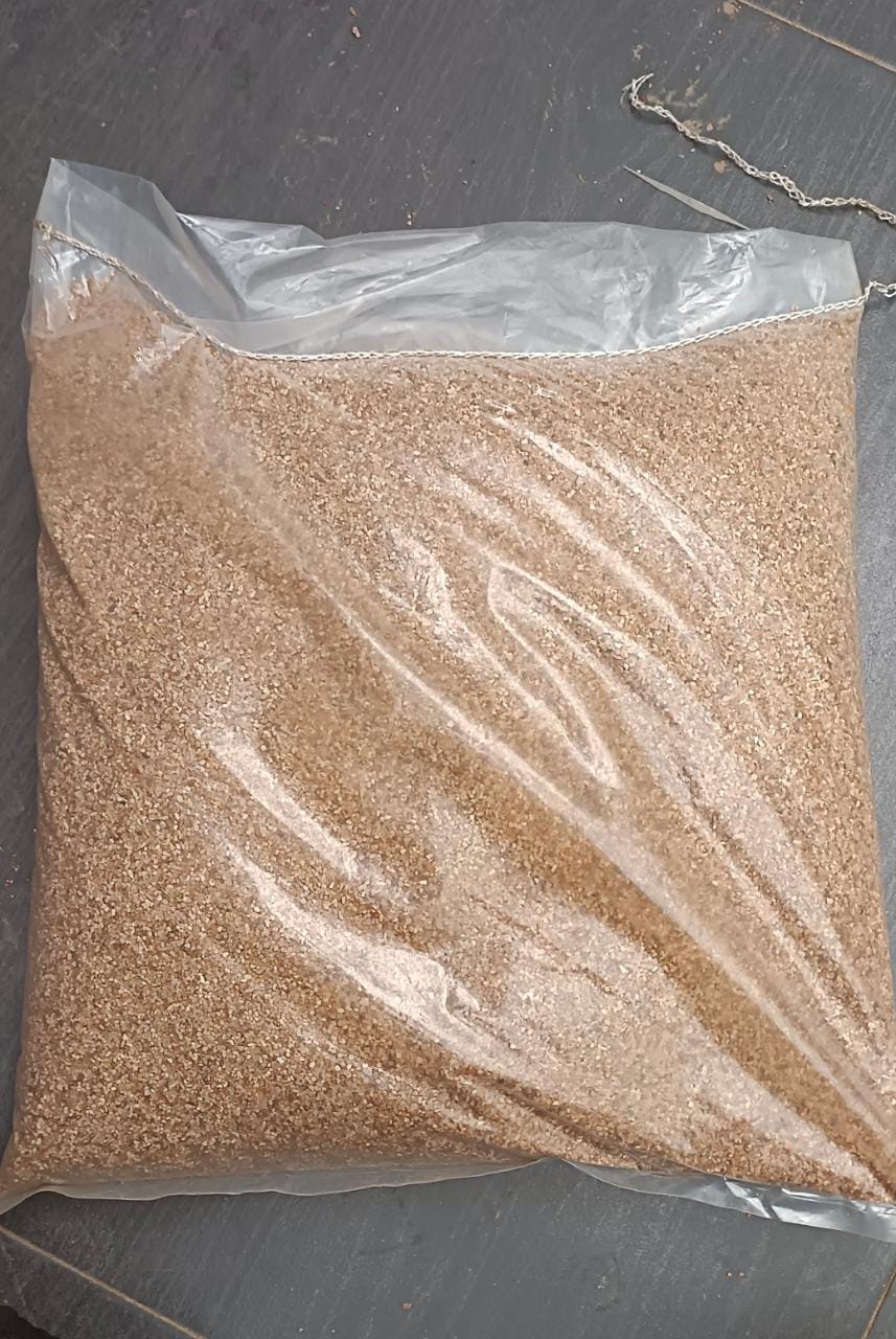 Golden River Sand Per kg (Pre-washed)