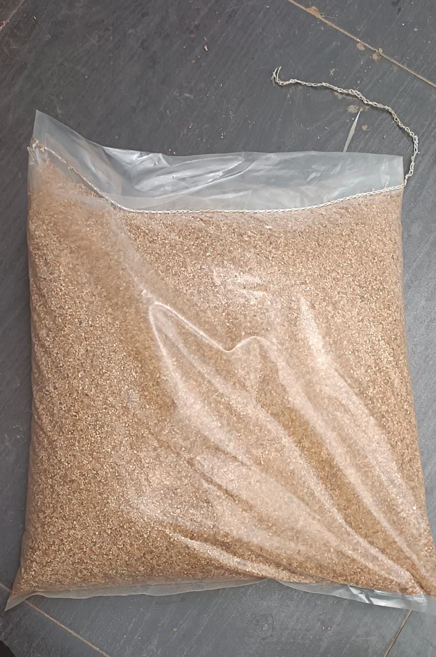 Golden River Sand Per kg (Pre-washed)