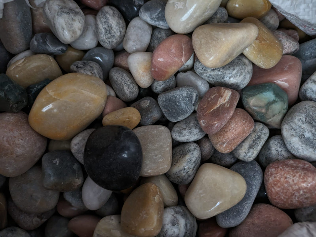 Small / Medium Mixed Polished Pebbles/ Kg