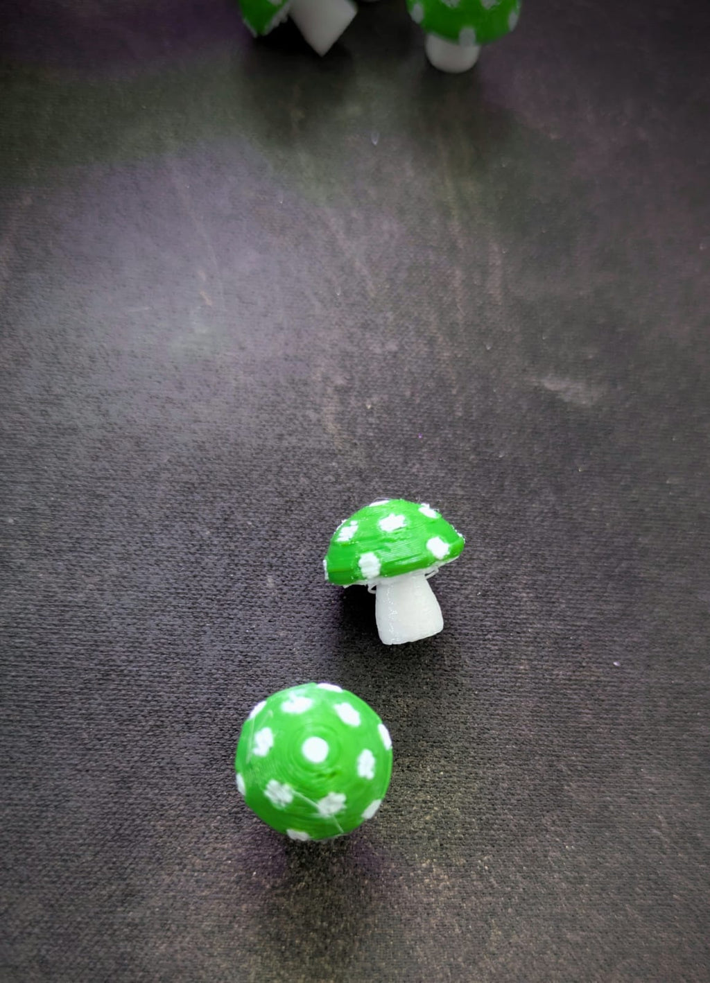 3D Mushrooms Green and White - Small